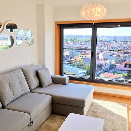 Finest Rentals - Expo Riverside Lisbon Room photo
